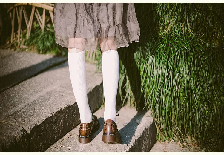 Обувь на плоской подошве со смайликом; женская обувь из натуральной кожи на платформе; сезон осень-зима; повседневная женская обувь в британском стиле ретро с круглым носком