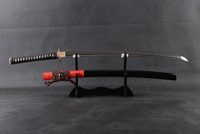 катана с веревкой. острые катаны. японские мечи катана ручной работы. меч кисаме. меч гая.