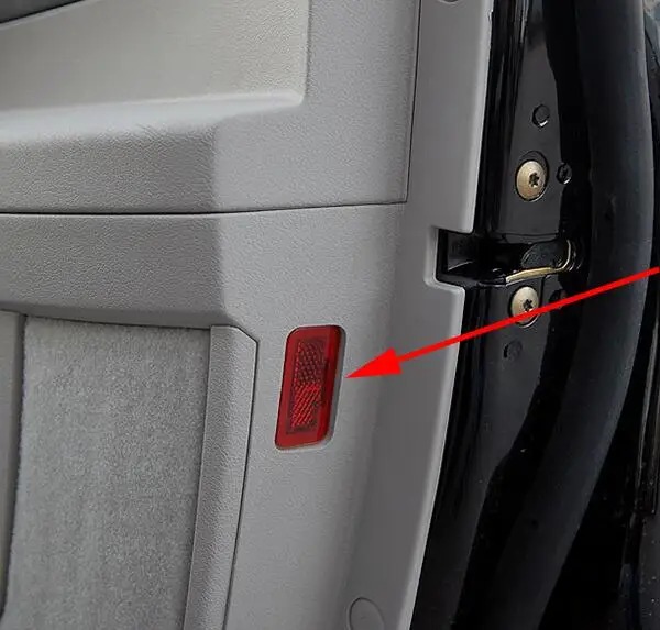 Sktoo 2 шт. для Chrysler 300C внутренняя отделка индикаторы панели двери огни Добро пожаловать свет предупреждение двери свет Отражатели 04602393ab