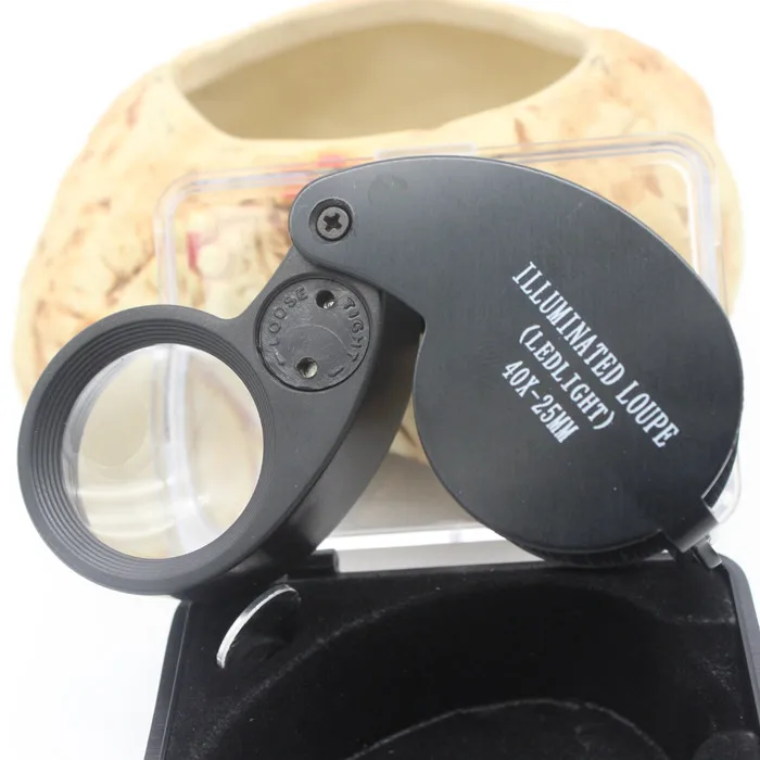 

40X 25mm Black Metal Illuminated Pocket Magnifier Magnifying Glass Loupe for Jewelry Gem Identifying with 2pcs LED Lights