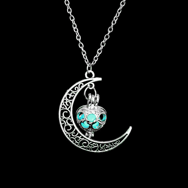 Fashion Silver Color Charm Luminous Pendant Necklace Women Moon Glowing Stone Necklace Christmas Necklaces Jewelry Gifts