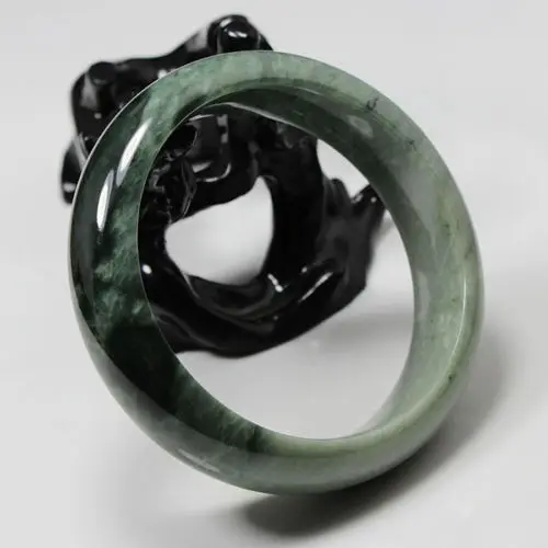 

2944 Certified Grade "A" Natural Green Jadeite Jade Gems Bracelet Bangle