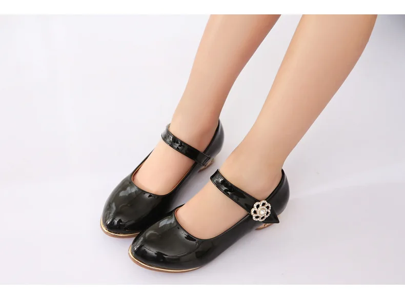 Coreano para Meninas Preto e Branco Sapatos de Flor Sapatos de Dança Primavera Nova Boca Rasa Único Estudante Princesa 2020 15 único estudante sapatos de dança princesa