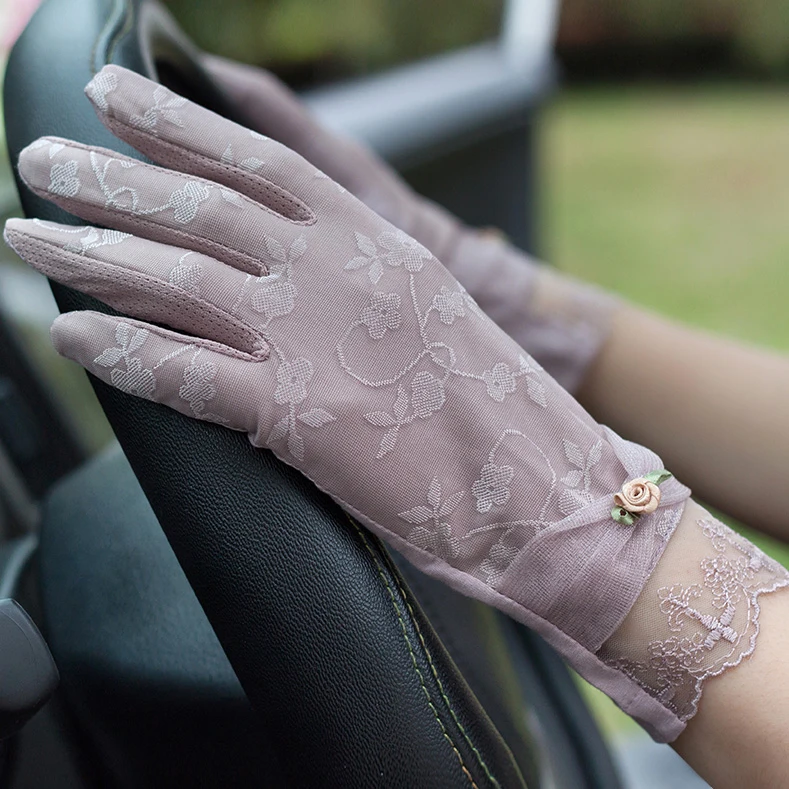 Модные вышитые перчатки для девочек летние солнцезащитные Варежки женские эластичные ледяные кружева Guantes Luva Feminina B-8343 - Цвет: Фиолетовый