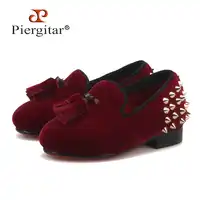 Piergitar 2018 ใหม่เด็กสไตล์เด็กทำด้วยมือกับพู่และ spikes การออกแบบ burgundy กำมะหยี่เด็ก party รองเท้า