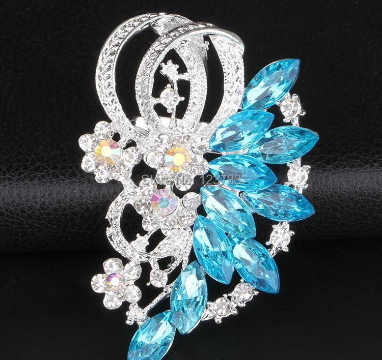 

2017 New Fashion Delicate Rhinestone Brooch Resin Peacock Train Corsage Personality Heart Flower Corsage Pin Cape Buckle Female