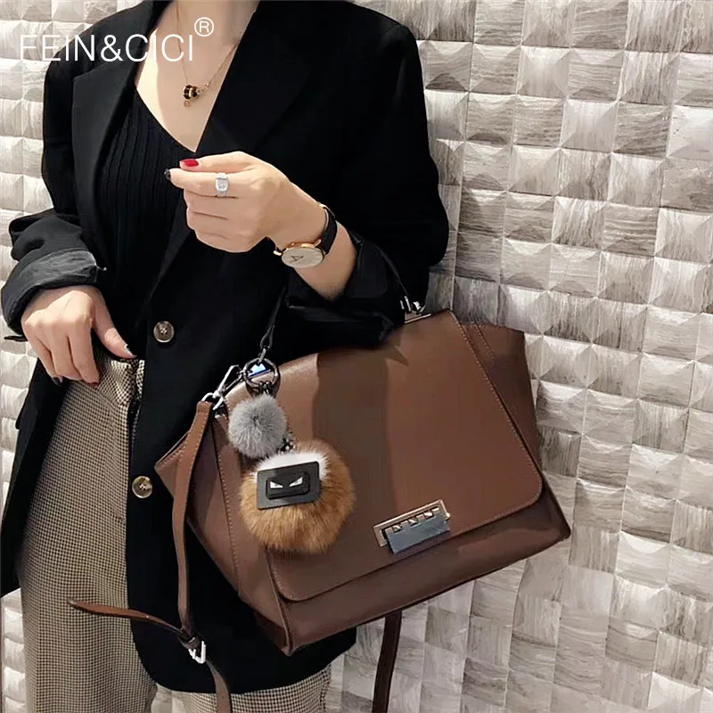 

Large big capacity totes handbag 100% genuine leather women Smiley Bag Trapeze shoulder bag summer 2018 winter new luxury brand