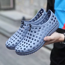 Летние сандалии для мужчин повседневная обувь Шлёпанцы Сабо дышащие пляжные тапочки мужская водонепроницаемая обувь с вырезами Homme Sandalias Lightweight