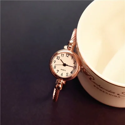 Кварцевые часы со стразами маленькие и изысканные женские студенческие браслеты декоративные тонкие наручные часы - Цвет: rose white(carton
