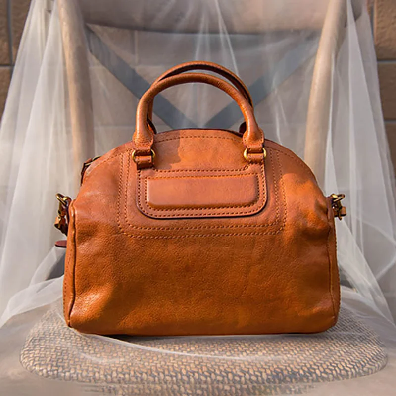 AETOO Fashion Crossbody bag, retro female portable shoulder cowhide bag, college Doctor mouth Gold Bag