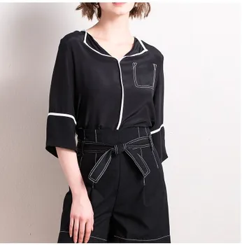 

Silk shirt girl seven points sleeve 2018 summer new pocket color, loose silk silk jacket, V collar women's clothing.