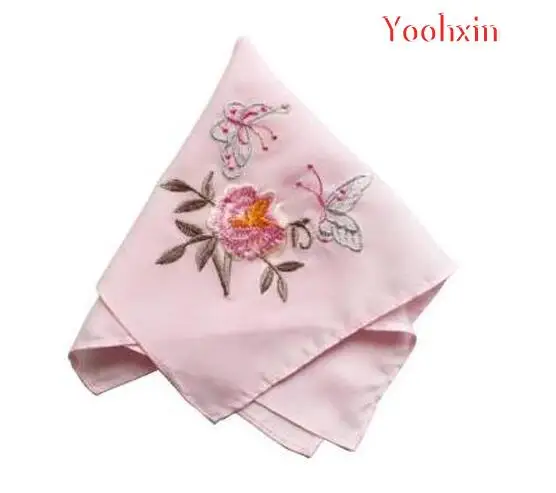 

1pcs 26CM 2019 Vintage pink silk women square Handkerchief embroidered face hand towels children lace ladies hanky Wedding gift