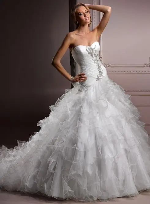 

A-92 Beautiful A-line Sweethrart Organza Wedding Dress Designer