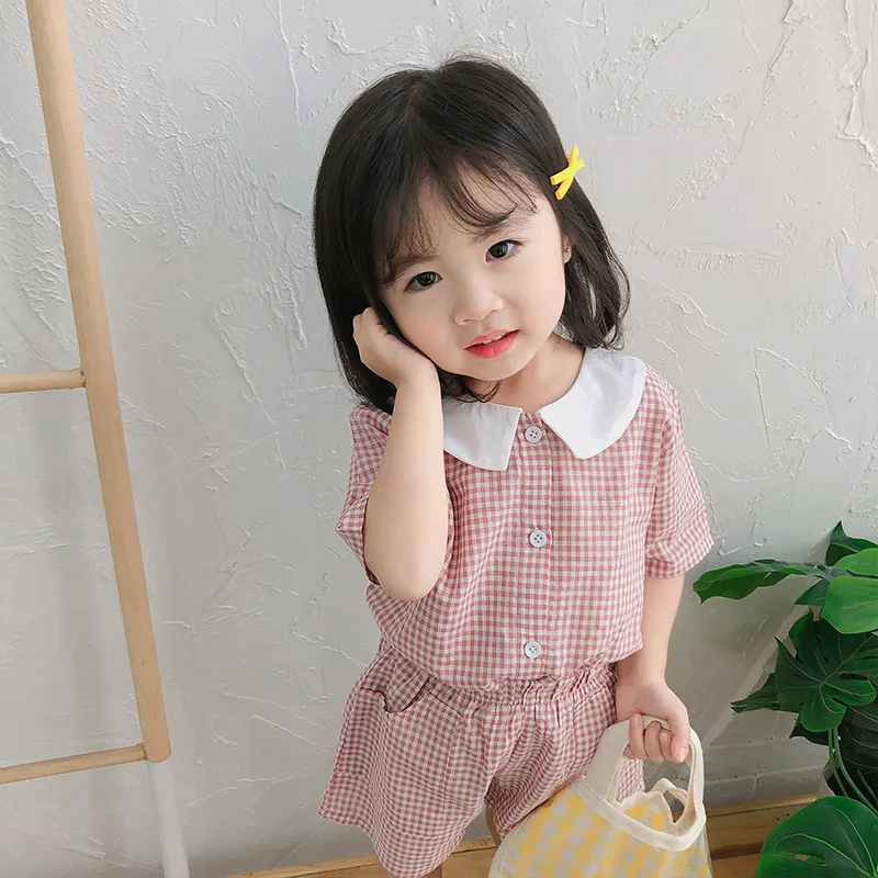 Лето, Новое поступление, комплект одежды из хлопка в Корейском стиле, клетчатая рубашка с короткими рукавами и короткие штаны для милых маленьких девочек
