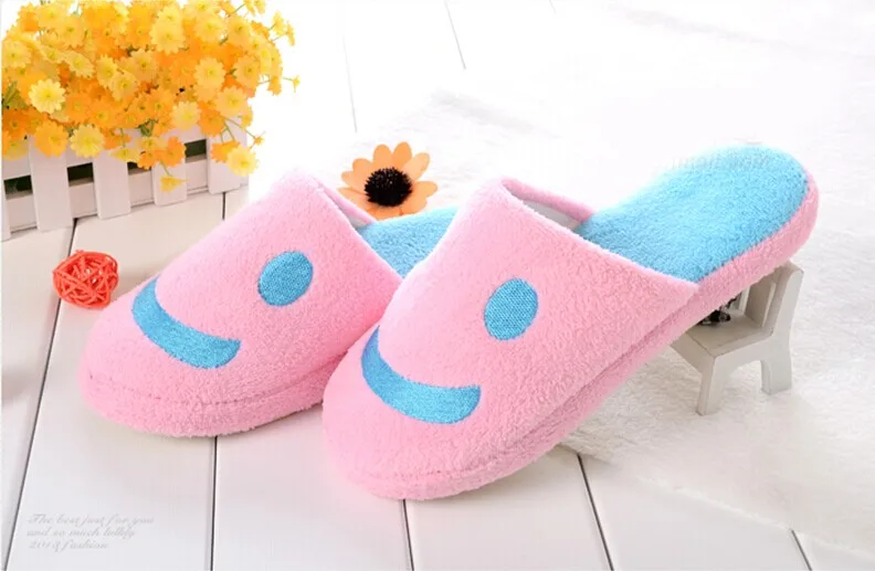 

Women Winter Warm Home Shoes Plush Indoor Shoes Chinelos Pantufas Lovely Smiling Face Slippers Pantufa Men Winter House Slippers