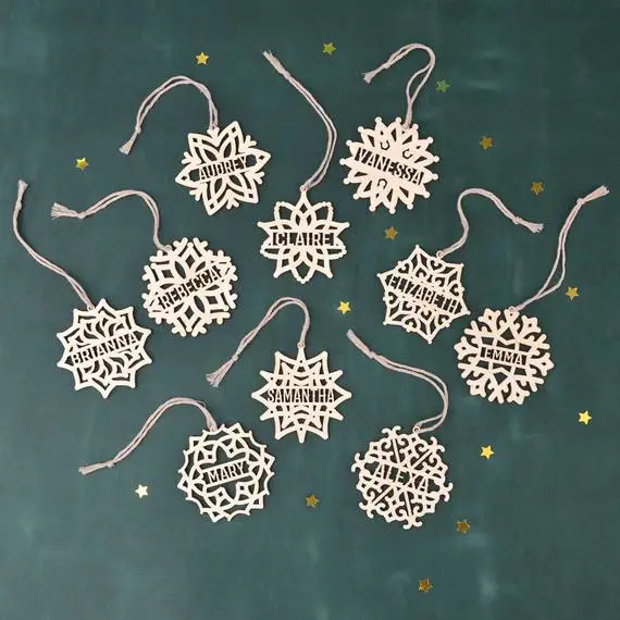 

PERSONALIZED CHRISTMAS ORNAMENTS Wooden Snowflake // Christmas Decoration - Custom Snowflake Ornament - Engraved Christmas Ornam