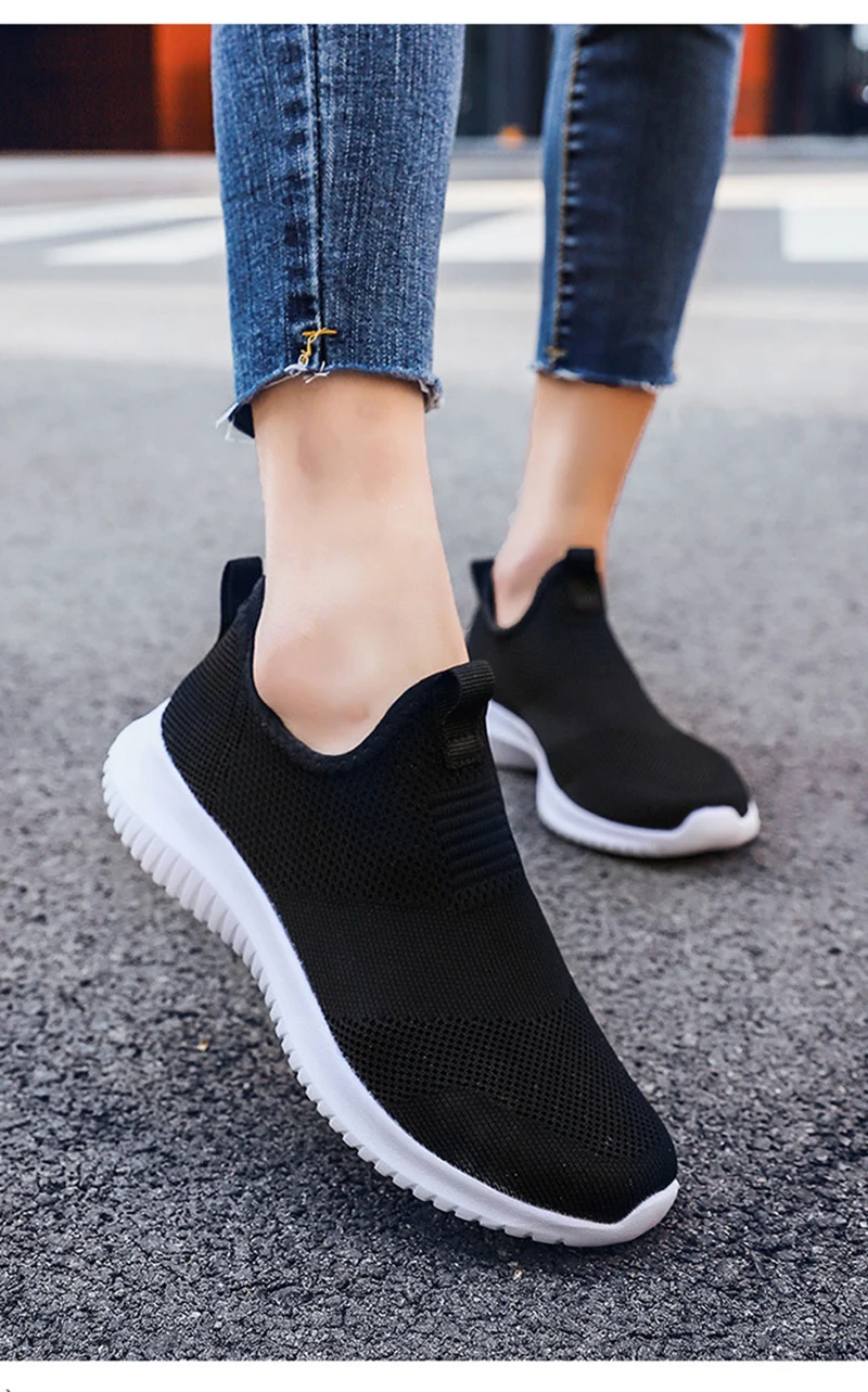 10536618974_2099804725