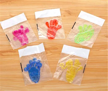 

5Pcs Random Kids Sticky Hands Palm Elastic Sticky Squishy Slap Hands Palm Toy Children Kids Party Favors Novelty Gift Fun Jokes
