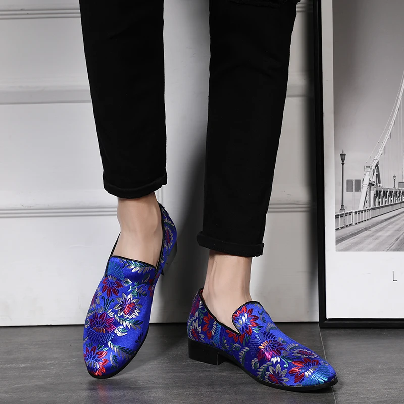 2019 Стильные лоферы Мужские модельные туфли высокого качества разноцветная изысканная вышивка дизайнерские кожаные туфли мужские туфли с