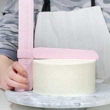 Adjustable  cake scraper smoother