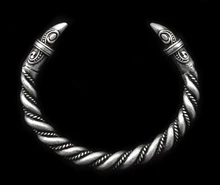 1 unid y Artesanal de Calidad Superior Nórdico Vikingo Cuervo Brazaletes Pulseras B-05-1