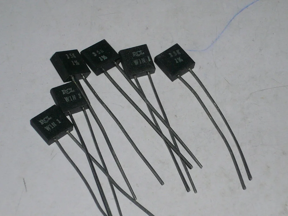 

[SA]VISHAY low temperature drift no sense of precision metal foil resistors 35K 1 / 2W 0.5W--10pcs/lot