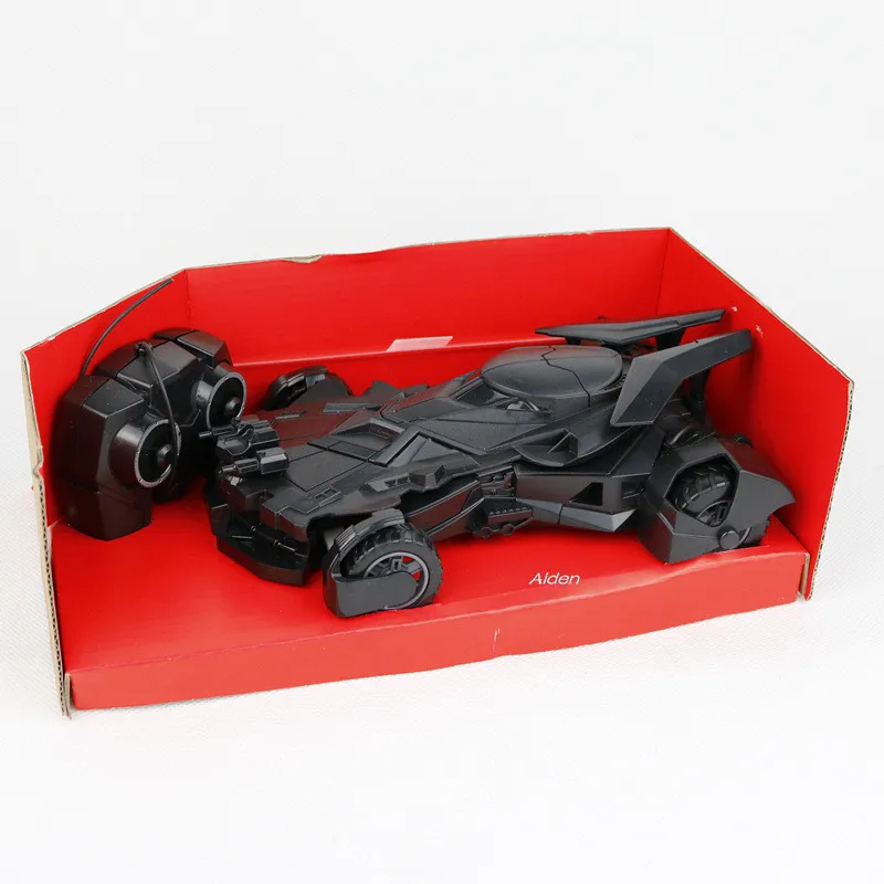 

8"League of Legends Batman vs. Superman Electric RC cars Baby Gift PVC Action Figure Collectible Model Toy BOX 21CM L305