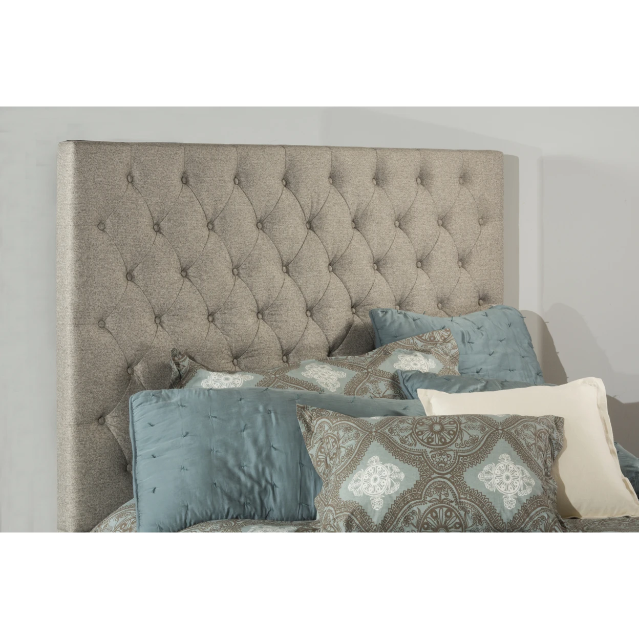 Savannah Bed - Queen - Rails Included (2)