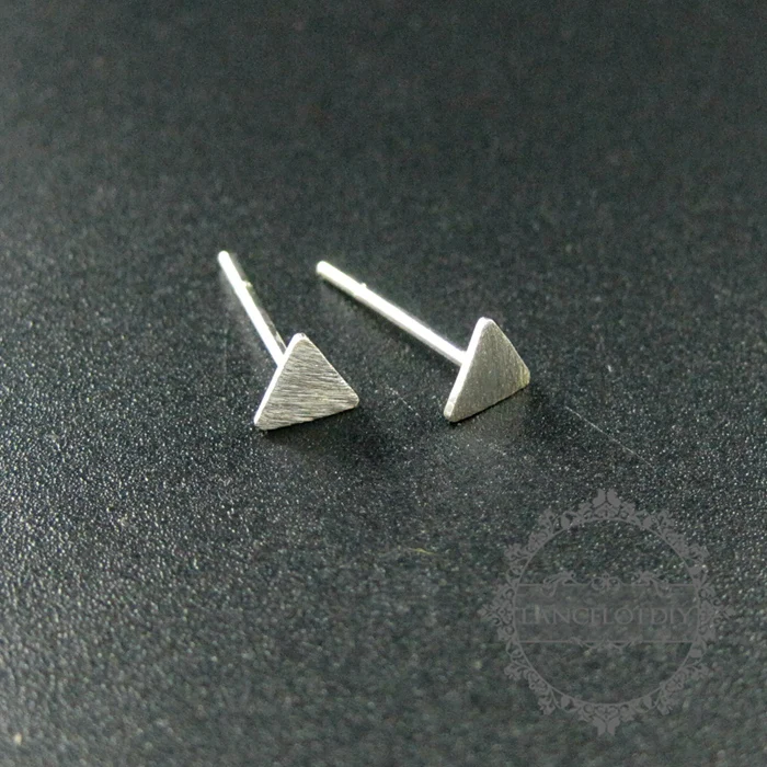 

4mm solid 925 sterling silver triangle simple earrings stud 1702099