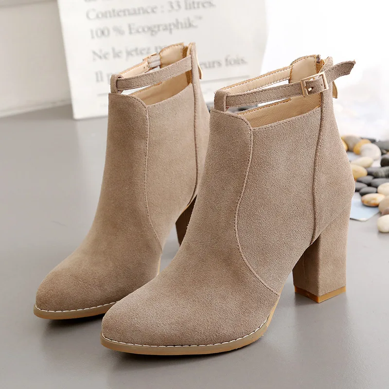 

2018 autumn new short boots women fashion simple British wind thick with high heel boots.