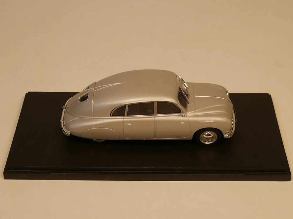 IST 1:43 TATRA T 600 литой модельный автомобиль