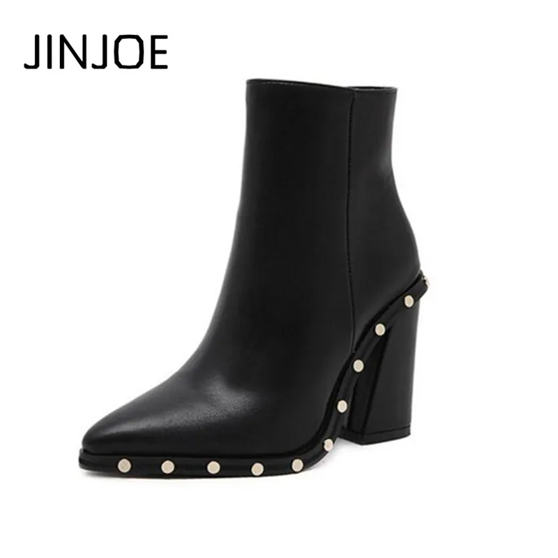 

New Winter The most popular The latest big name trends are atmospheric rivets, pointed heels, and high-heeled women's Boots