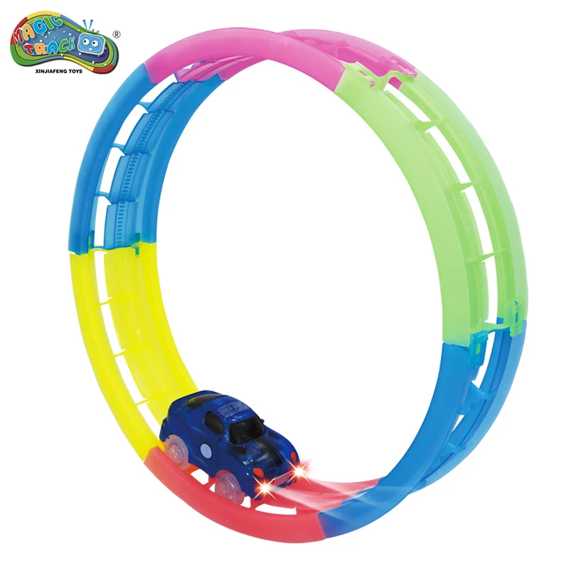 Kopen Magic spoor Mini Racing Auto Racewagens Track Lichtgevende Weg Slot Glow in The Dark stunt railroad flexibele gloeiende speelgoed voor jongens