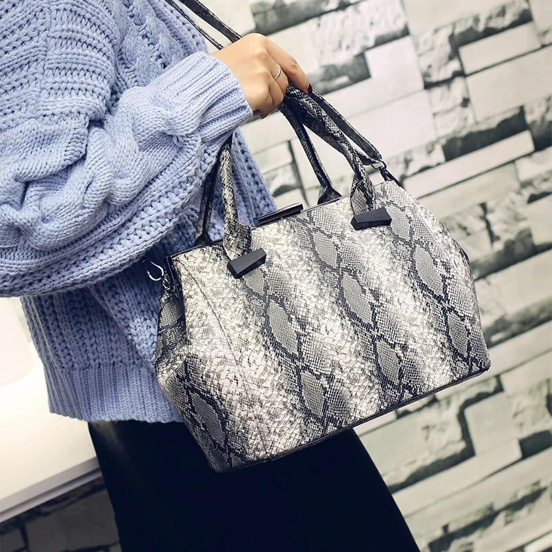 

Luxury Brand Designer Women Handbags European Diagonal Snake Pattern Bag Casual Retro Personality Shoulder Crossbody Print Bags