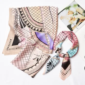 

Women's 2019 explosion models retro casual sunscreen 70*70cm wild simple fashion casual wild small square scarf