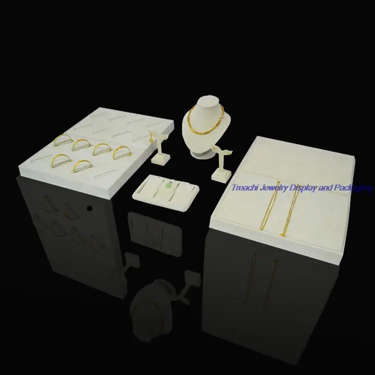 

Beige Velvet Jewelry Display Tray Showcase for Necklace, Bangle Holder Storage Casket, Neckform Bust for Pendant, Earring Stand