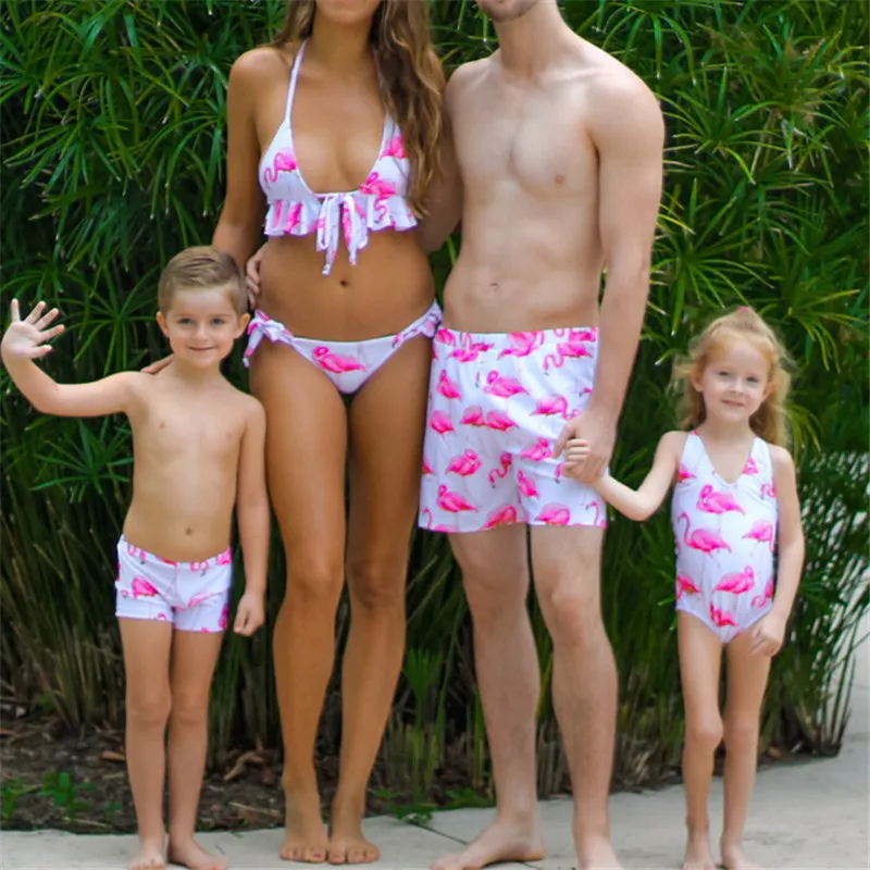 

Family Matching Swimsuit New 2018 Women Men Kids Boys Girls Bikini Family Look Flamingos Pattern Swimwear Parent-child Swimsuit