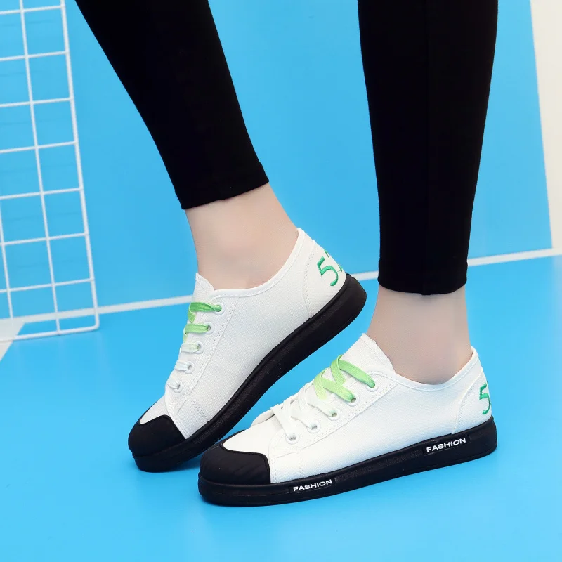 Women Shoes 2018 New Summer Autumn White Flats Lace Up Student Canvas Shoes Breathable Ladies Casual Shoes Women Sneakers цена Women Shoes 2018 New Summer Autumn White Flats Lace Up Student Canvas Shoes Breathable Ladies Casual Shoes Women Sneakers цены онлайн
