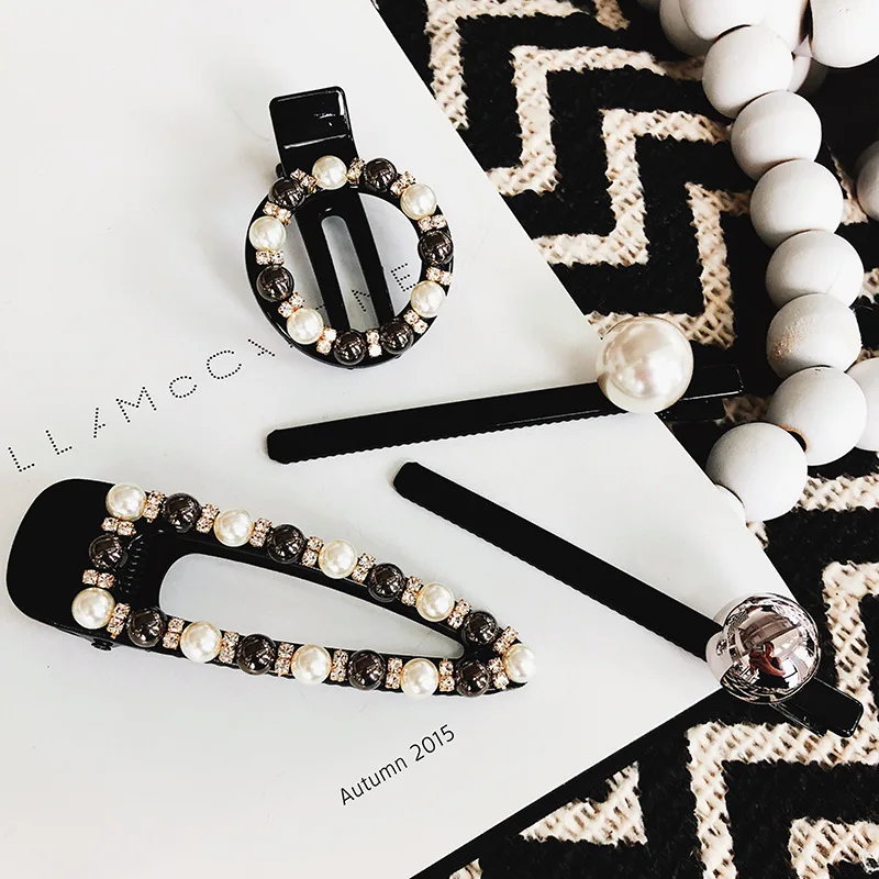 

Customized Gril Lady's Rhinstone Simulated Pearl Metal Ball Geometric Duckbill Black Hair Clips For Women Fashion Hair Accessory