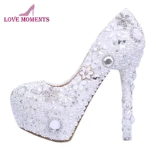 Белые туфли на высоких каблуках со стразами и жемчугом для праздника свадьбы и фуршетов великолепные туфли-лодочки со стразами на высоких шпильках для выпускного