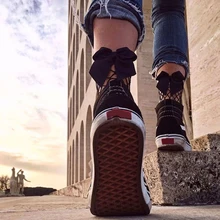 Весенние новые сексуальные модные сетчатые носки с жемчужинами для девушек, студенток, высокие носки с бантиком, сетчатые кружевные короткие носки с рыбками