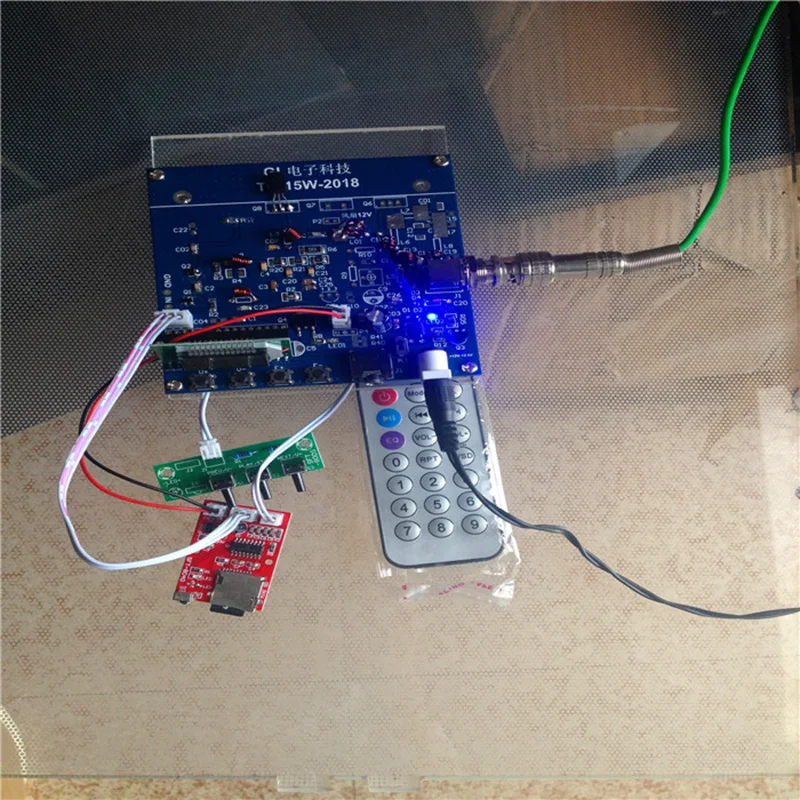 Lusya 87 108MHZ LCD FM передатчик стерео DSP PLL 1500M транспондер CD MP3 мобильный компьютер аудио