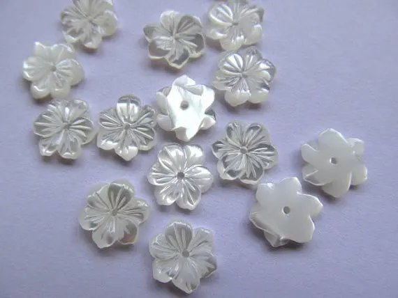 

50pcs 8 10 12mm high quality MOP shell mother of pearl florial flowers petal white cabochons beads --top hole