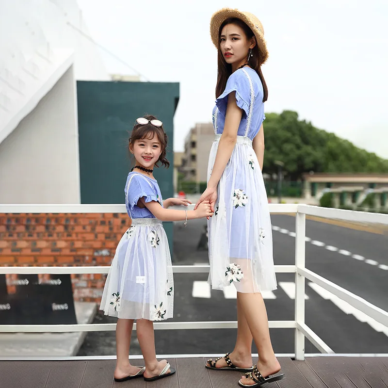 Mother Daughter Dresses Two Pieces Shirt+lace Skirt Family Matching Pajamas Baby Girls Summer Clothes Mom Daughter Wedding Dress