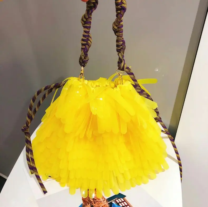

NEW ARRIVAL Designer Yellow Big Sequins Handbag For Ladies Rope Shoulder Cross Body Bag Summer Holiday Tote Beach Bag Purse
