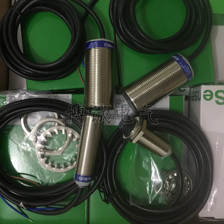 Новые оригинальные XS218BLPAL2C гарантия для два год.| |