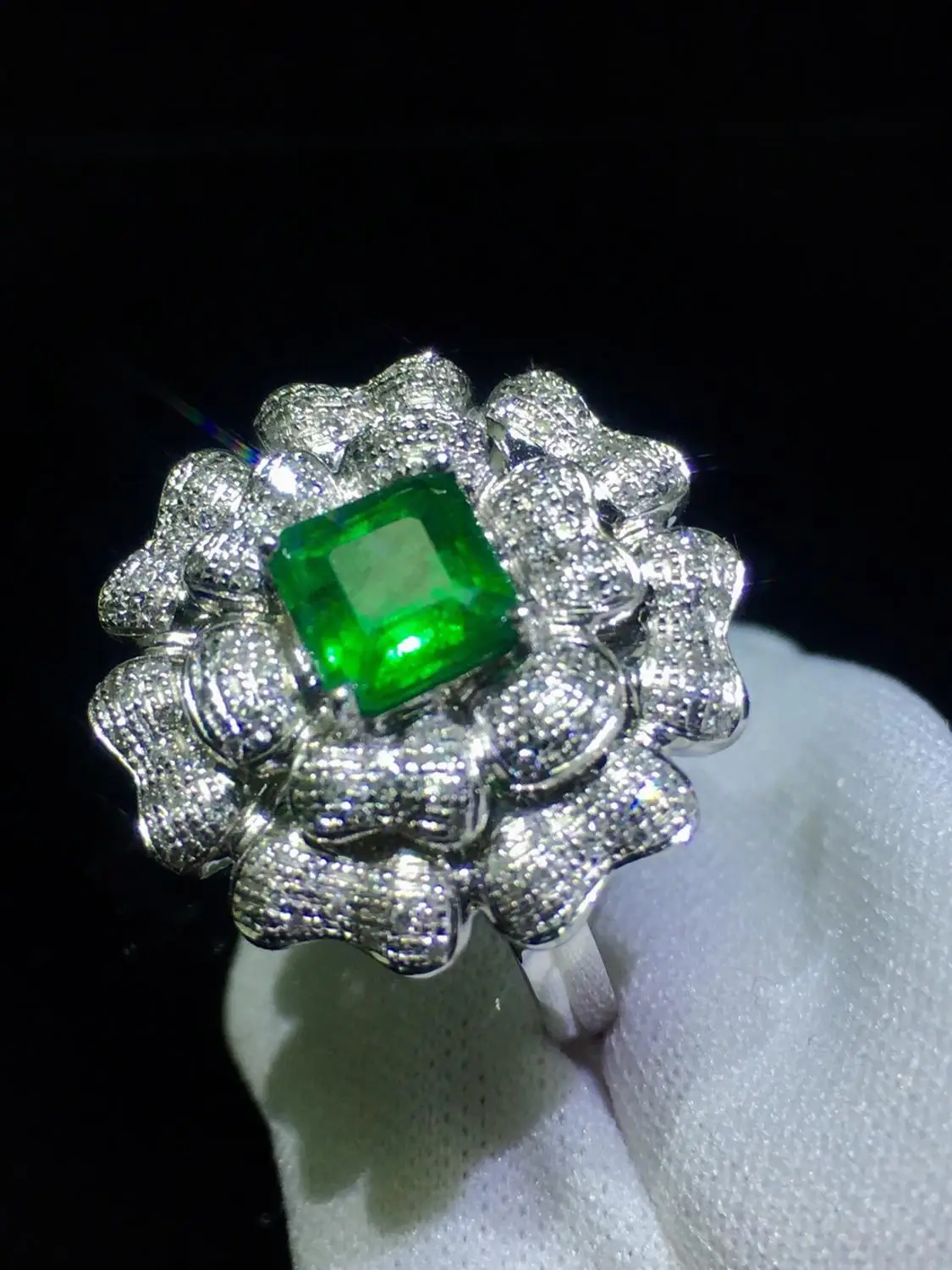 

Emerald Ring Fine Jewelry Real Pure 18 K Gold 100% Natural Emerald Gemstones 1.6ct Female Wedding Rings for women Fine Ring