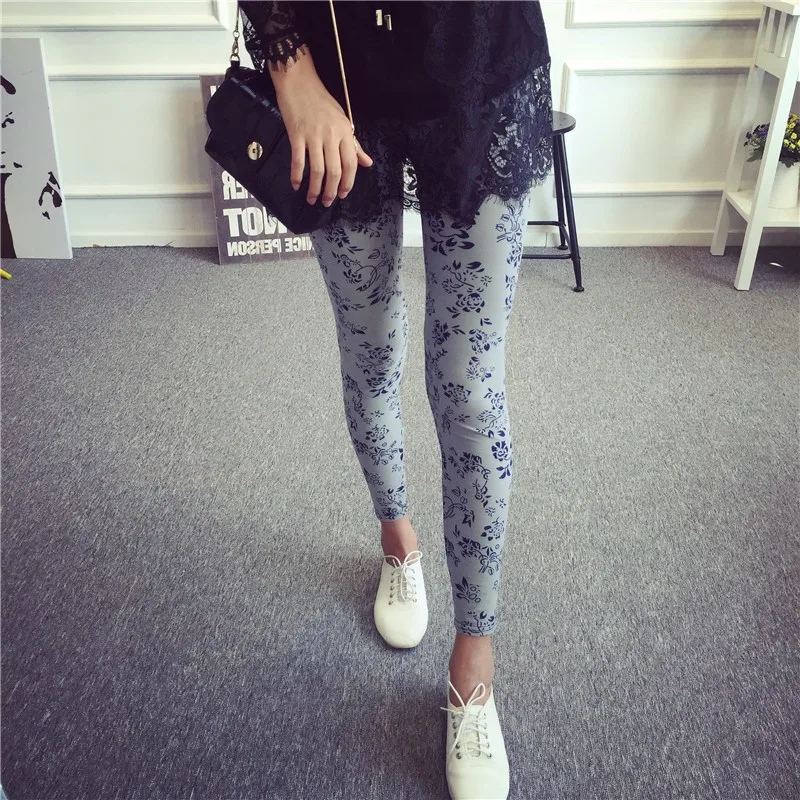 2792183558_214047807