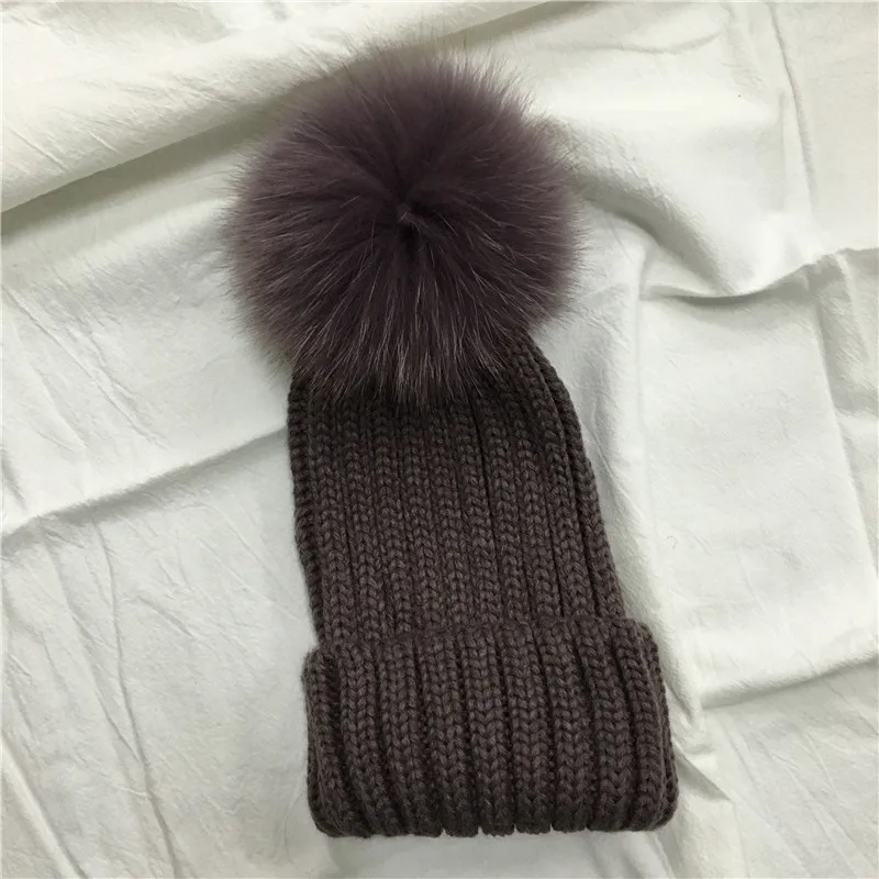 Зимняя вязаная шапка из натурального меха енота с помпонами для женщин и девочек, вязаная шапка, теплая шерстяная женская шапка skullies Beanies, 12 цветов - Цвет: Фиолетовый