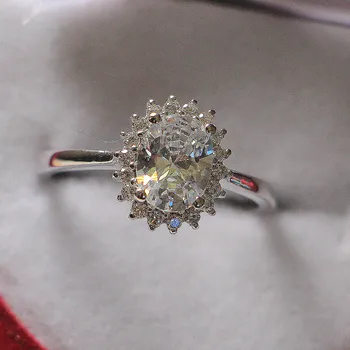 

6*8mm Oval Moissanite Ring for Women Engagement Ring 18K White Gold Solid 2CT Fine Diamond Oval Moissanite Positive Jewelry